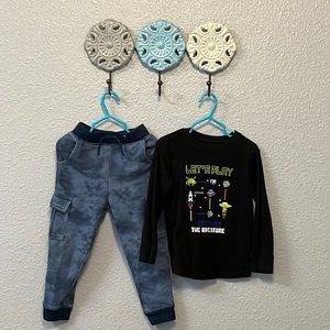 Garanimals Toddler Boys 4T Graphic Thermal Long-sleeved Top & Knit Jogger Set